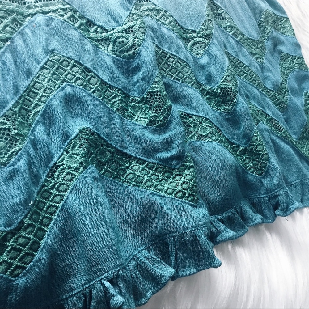 LAST ONE✨ Blue Ombré Crochet Lace Hem Ruffle Top - Picture 7 of 8